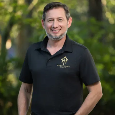 Jonathan Currey, Broker and Owner of Golden Cross Realty